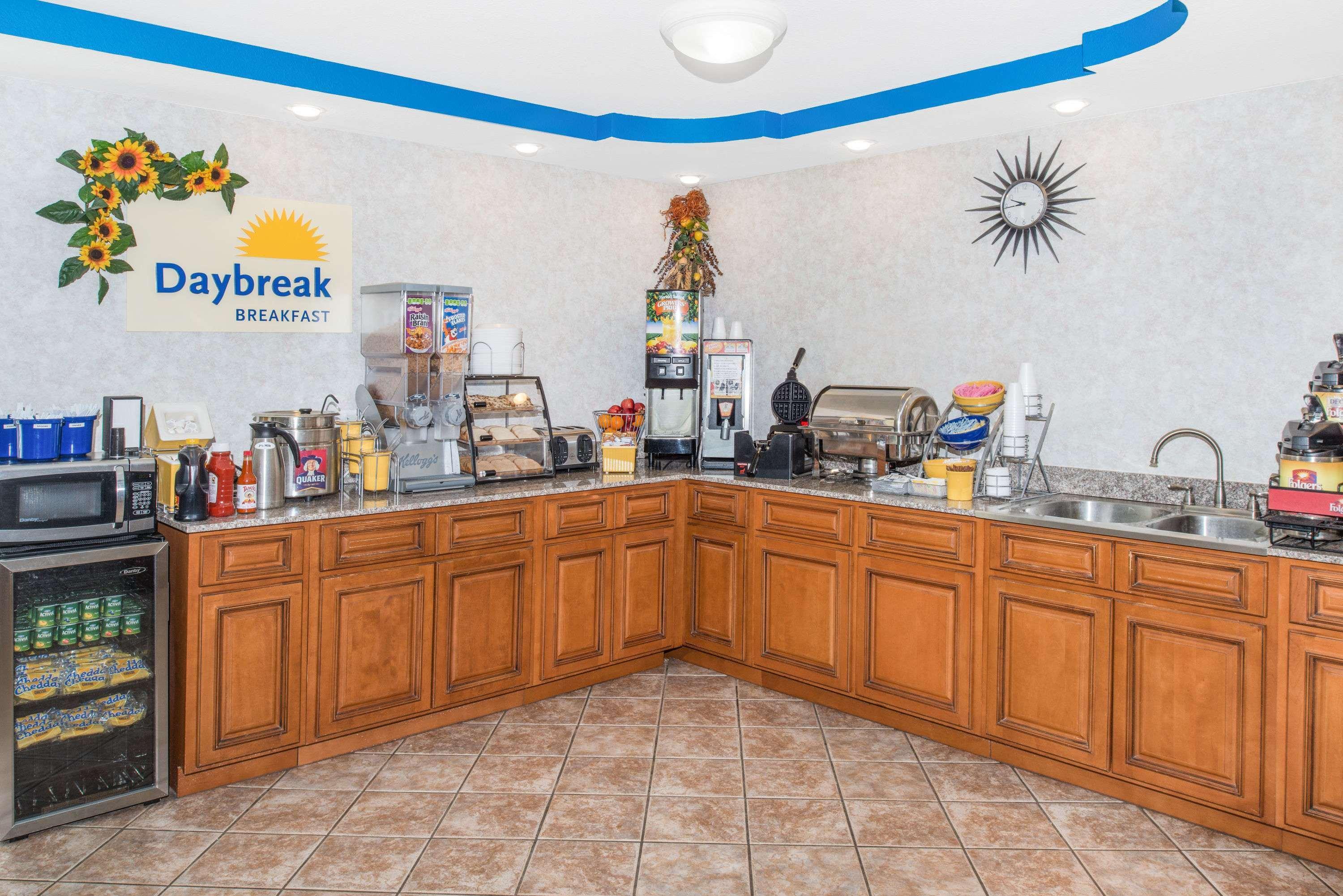 Days Inn By Wyndham Calvert City - Paducah East Ngoại thất bức ảnh