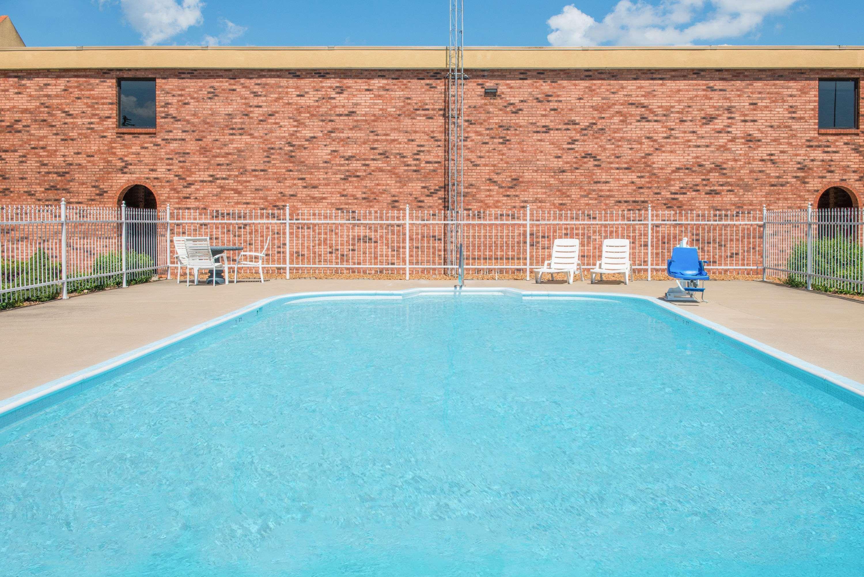 Days Inn By Wyndham Calvert City - Paducah East Ngoại thất bức ảnh