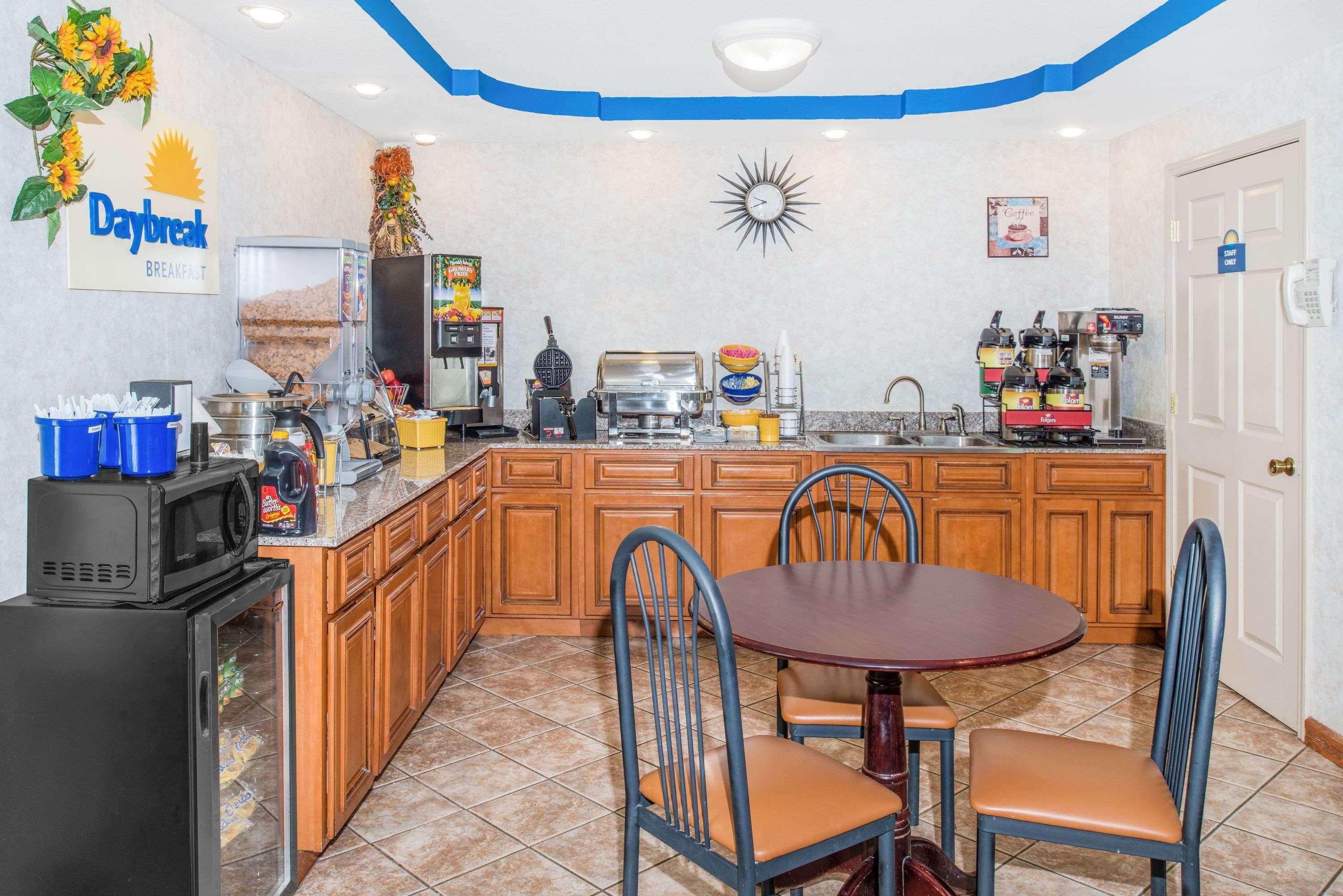 Days Inn By Wyndham Calvert City - Paducah East Ngoại thất bức ảnh